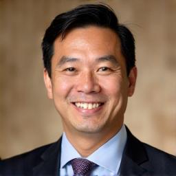 Gambar potret Dr. Michael Tan.